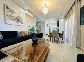 Lujoso y Moderno Apartamento en Costa Mar